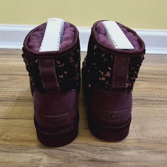 UGG Classic Mini ChunkySequin, pinot noir, size US 7 - Picture 4 of 11